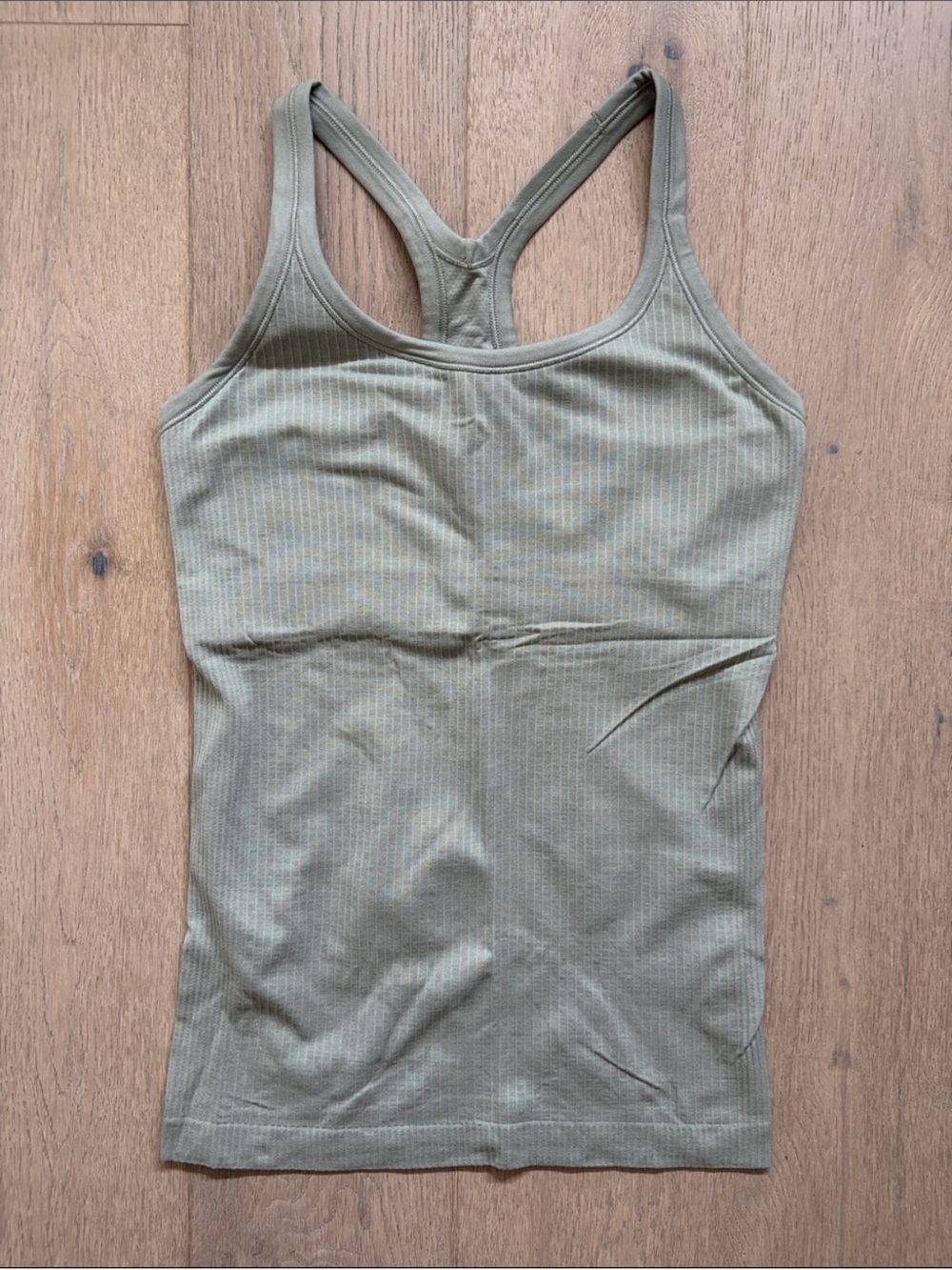 EUC ebb to street tank light green size 6 lululemon